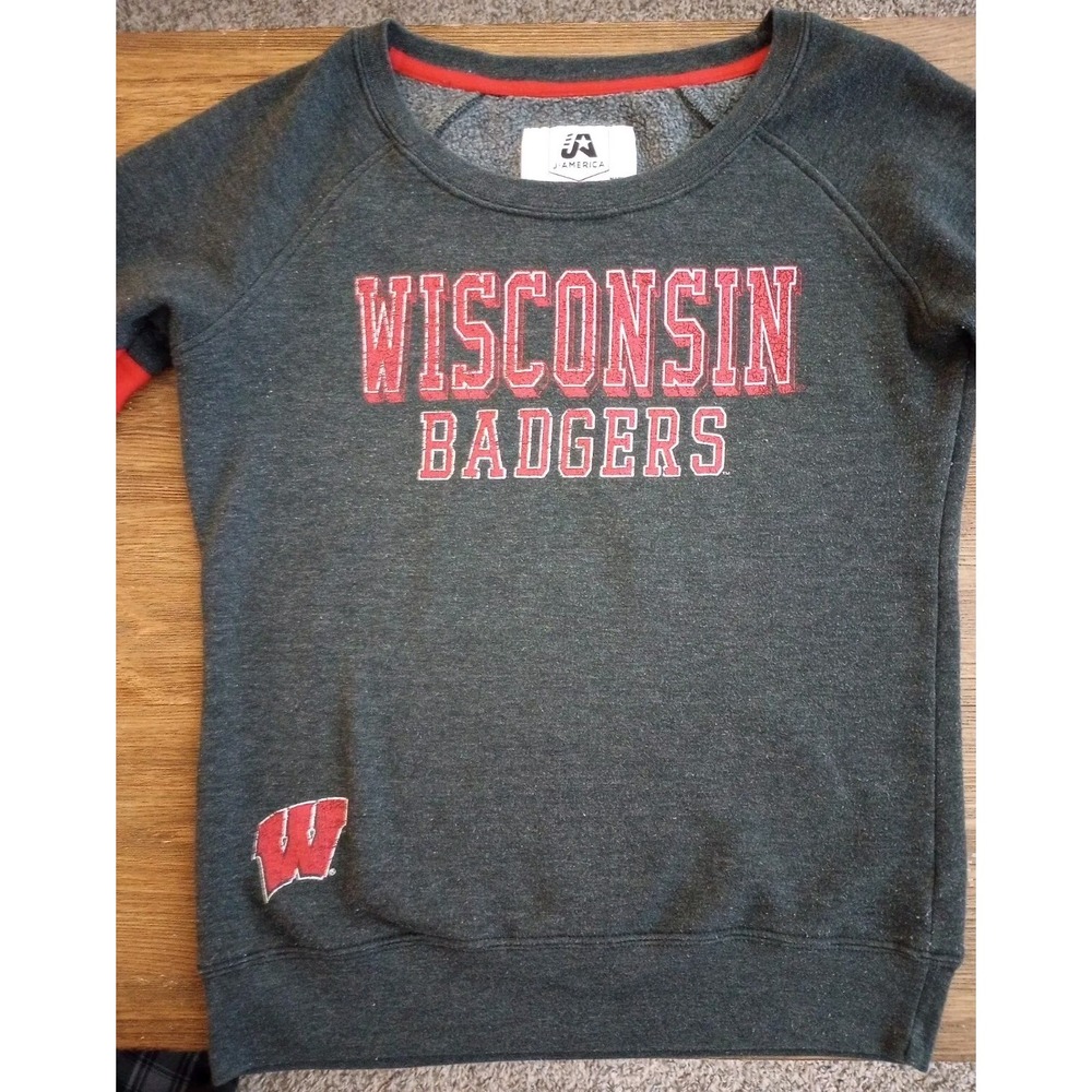 Wisconsin Badgers Pullover Sweatshirt Charcoal Red And White Women's Size‎ Small